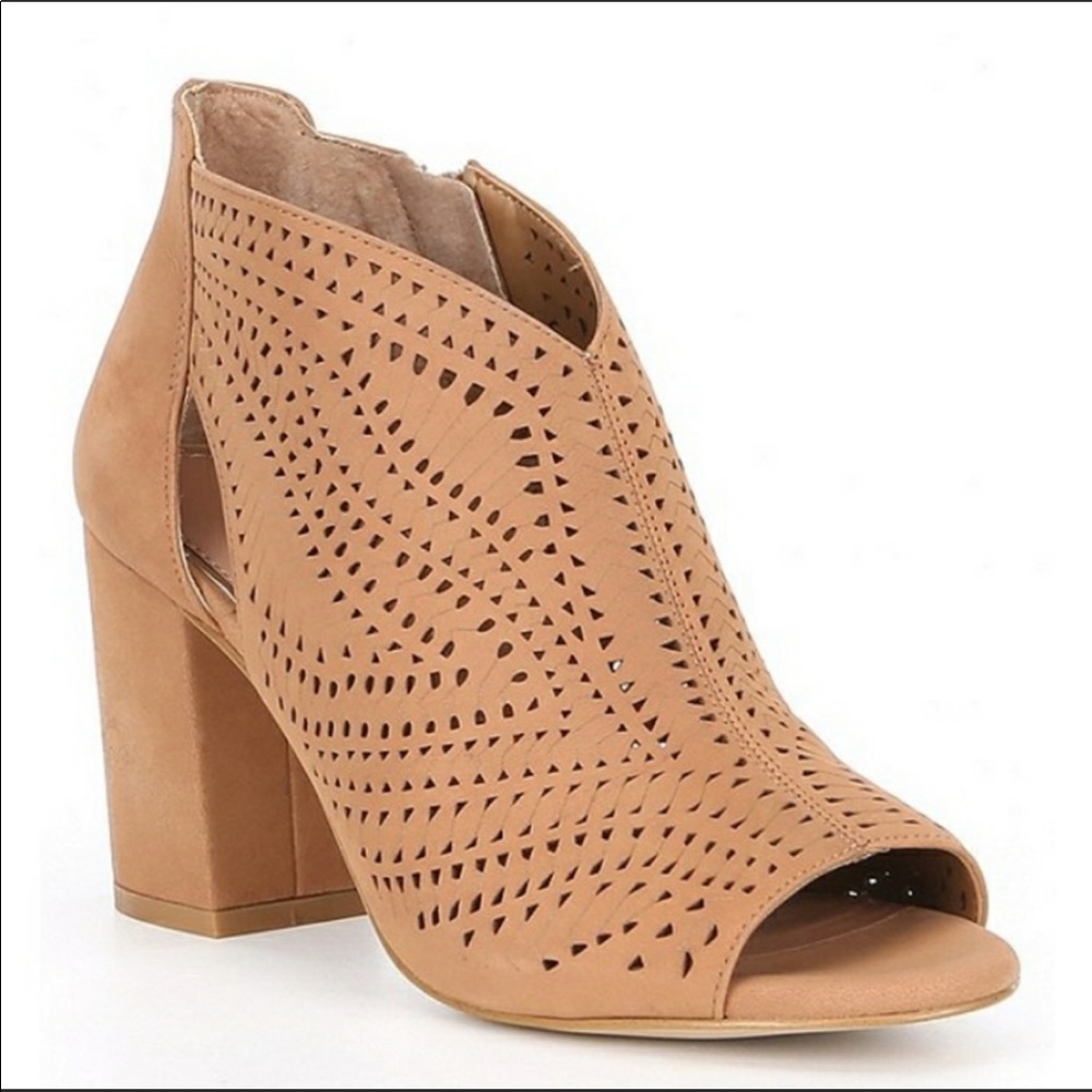 Gianni Bini Peep toe Bootie